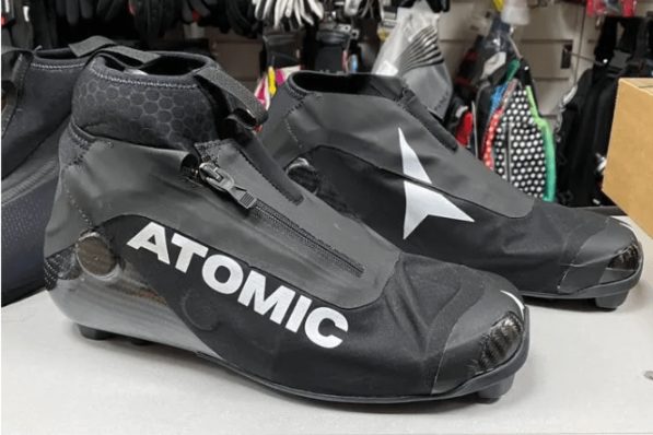 Лыжные ботинки ATOMIC REDSTER CARBON CLASSIC RACER  AI50074600 NNN